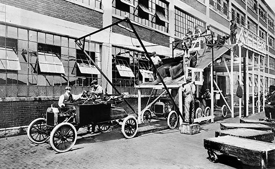 福特汽车装配,1913年