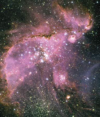哈勃太空望远镜:小麦哲伦星云