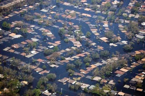 卡特里娜飓风:洪水